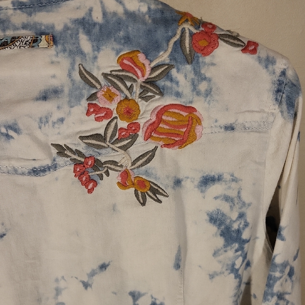 Micheal Ryan Embroidered Tie-Dye Denim Shirt With Pearl Snaps- L - Picture 7 of 10